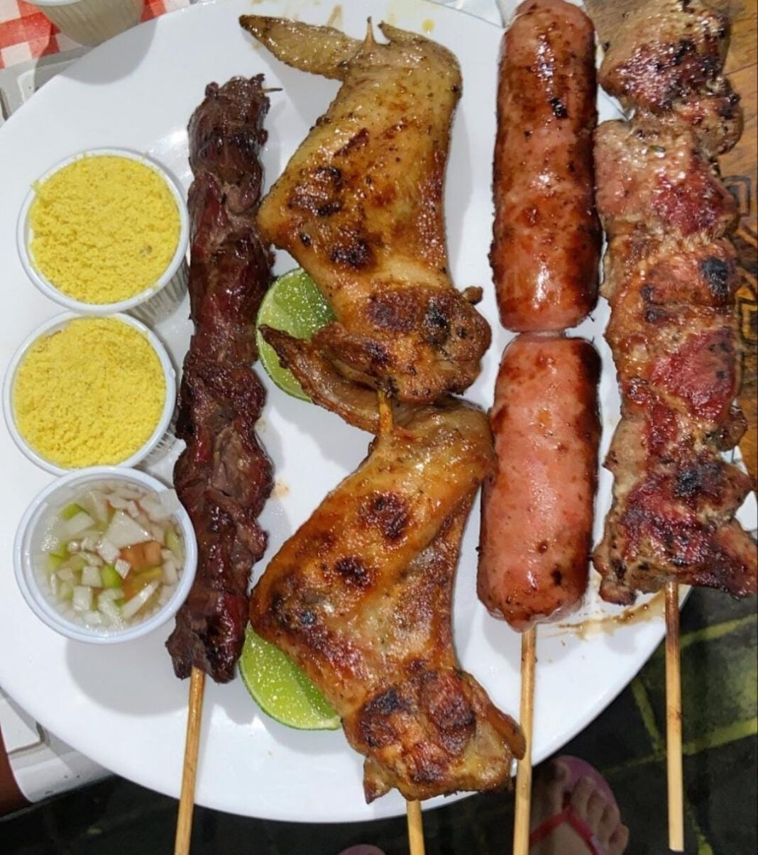 4 espetinhos para provar em Fortaleza - Sabores da Cidade
